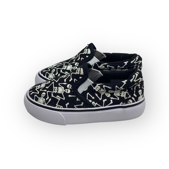 new Tommy Bahama ☠︎︎ Skeleton Print Slip On Sneakers ☠︎︎ Glow in the Dark ☠︎︎ 5 - Picture 6 of 16